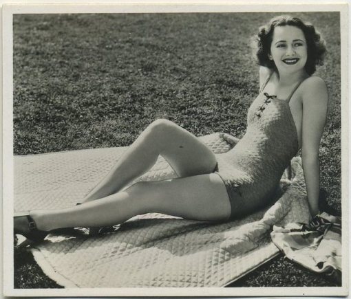 Olivia de Havilland 1939 Ardath Photocards Series 12
