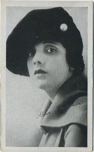 Alma Rubens 1917 Kromo Gravure Trading Card