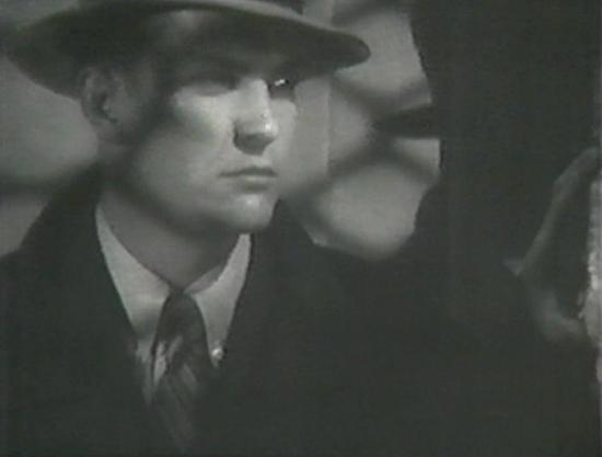 Alan Baxter in Mary Burns, Fugitive